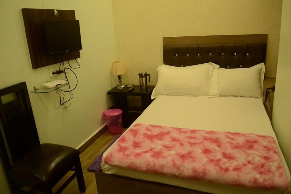 Hotel Mmk Kanpur Exterior photo