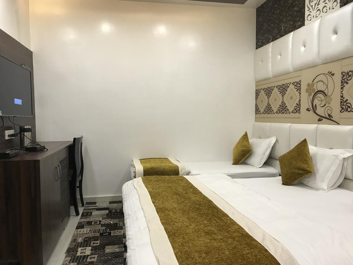 Hotel Mmk Kanpur Exterior photo