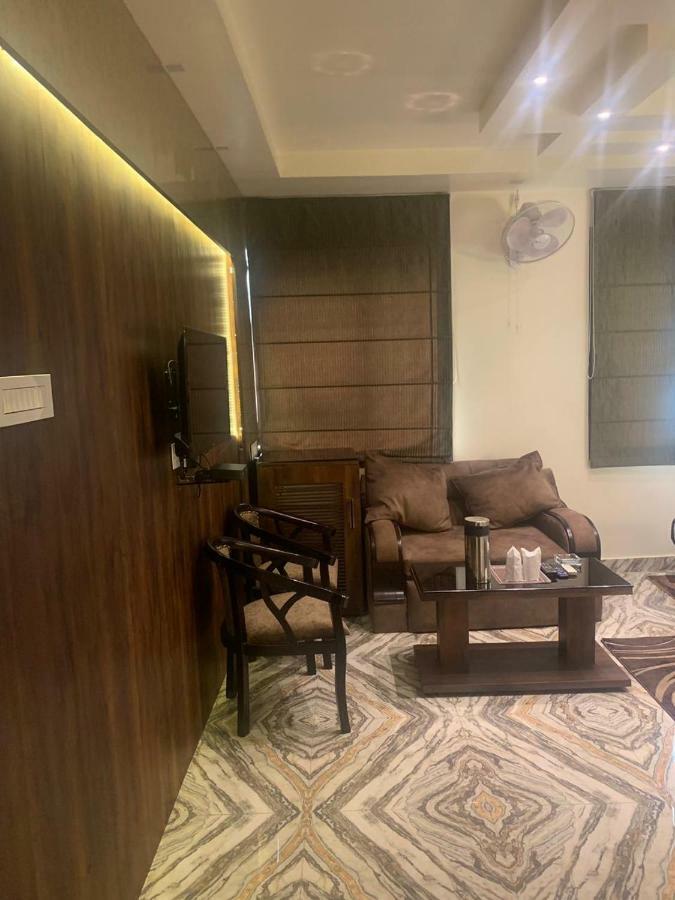 Hotel Mmk Kanpur Exterior photo