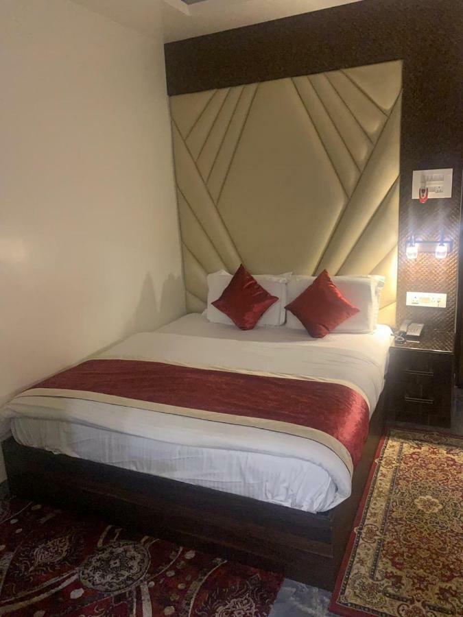 Hotel Mmk Kanpur Exterior photo